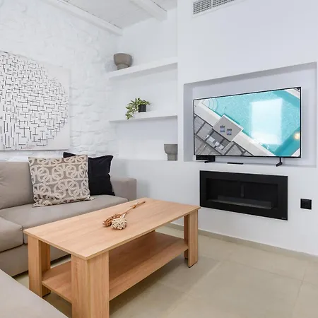 Onos Luxury Apartment *